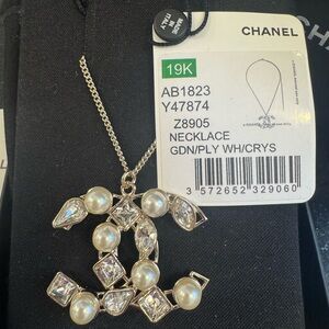 NWT 19K CHANEL Gold Crystal & Pearl XL CC Necklace